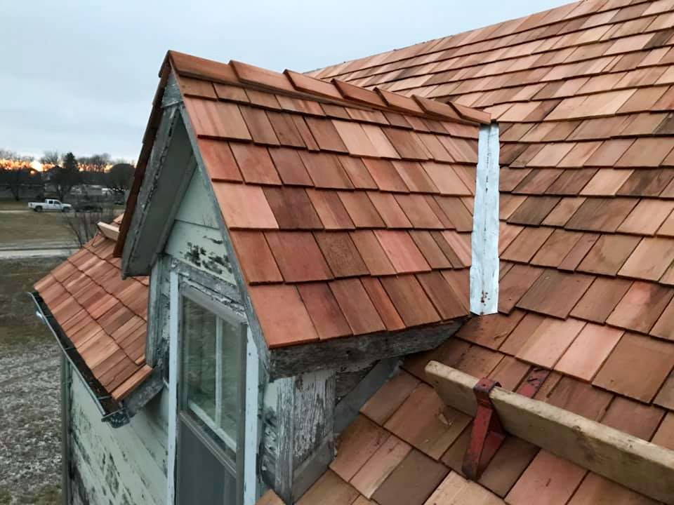 Roof singles on Fagriskogur New shingles on Fagriskogur roof